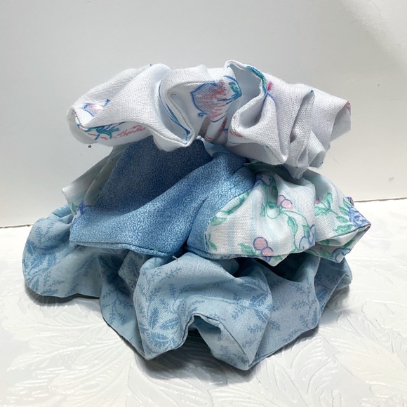 Floral Scrunchie Set - Picture 2 of 7